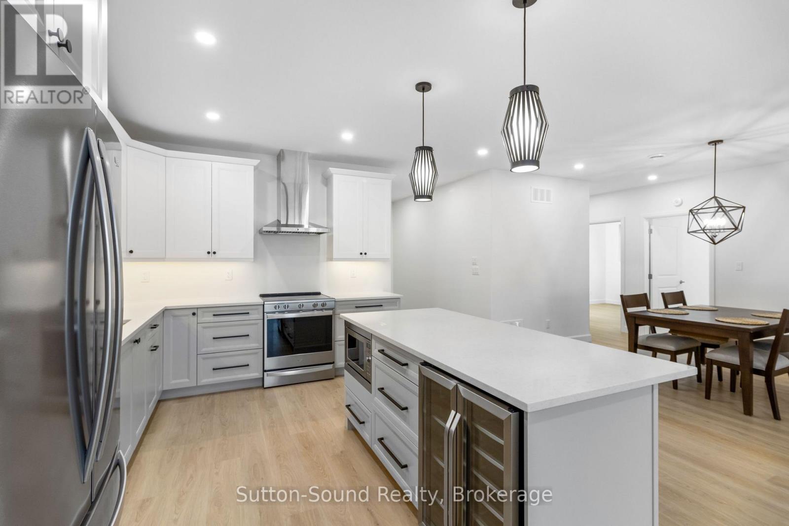 535 #101 ISAAC STREET - 5
