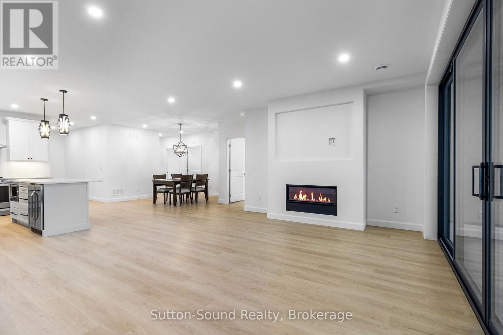 535 #101 ISAAC STREET - 8