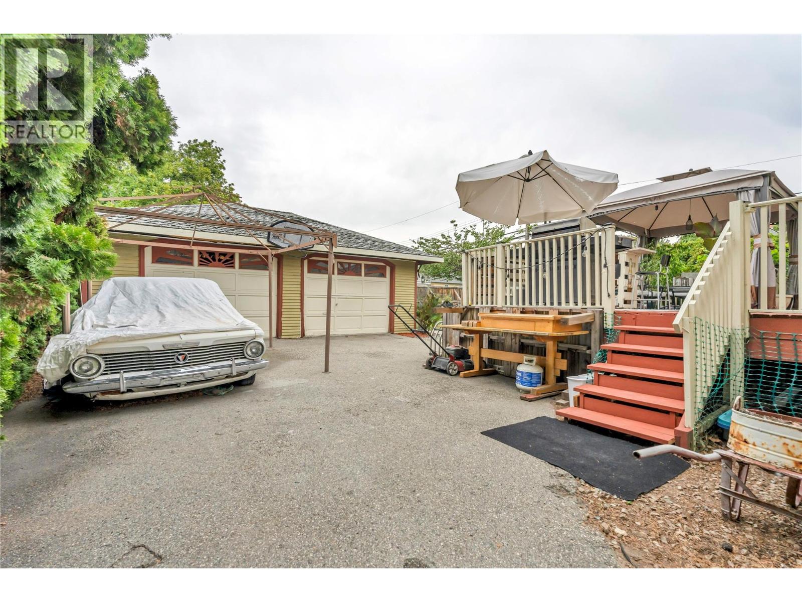 494 Young Street - 4
