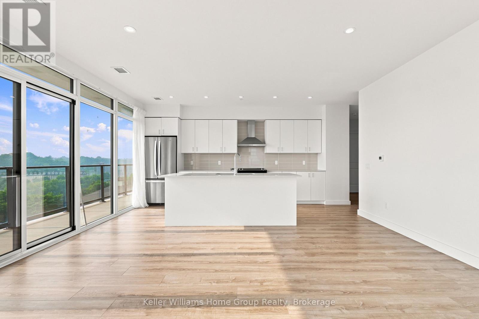 #713 50 GRAND AVENUE S - 13