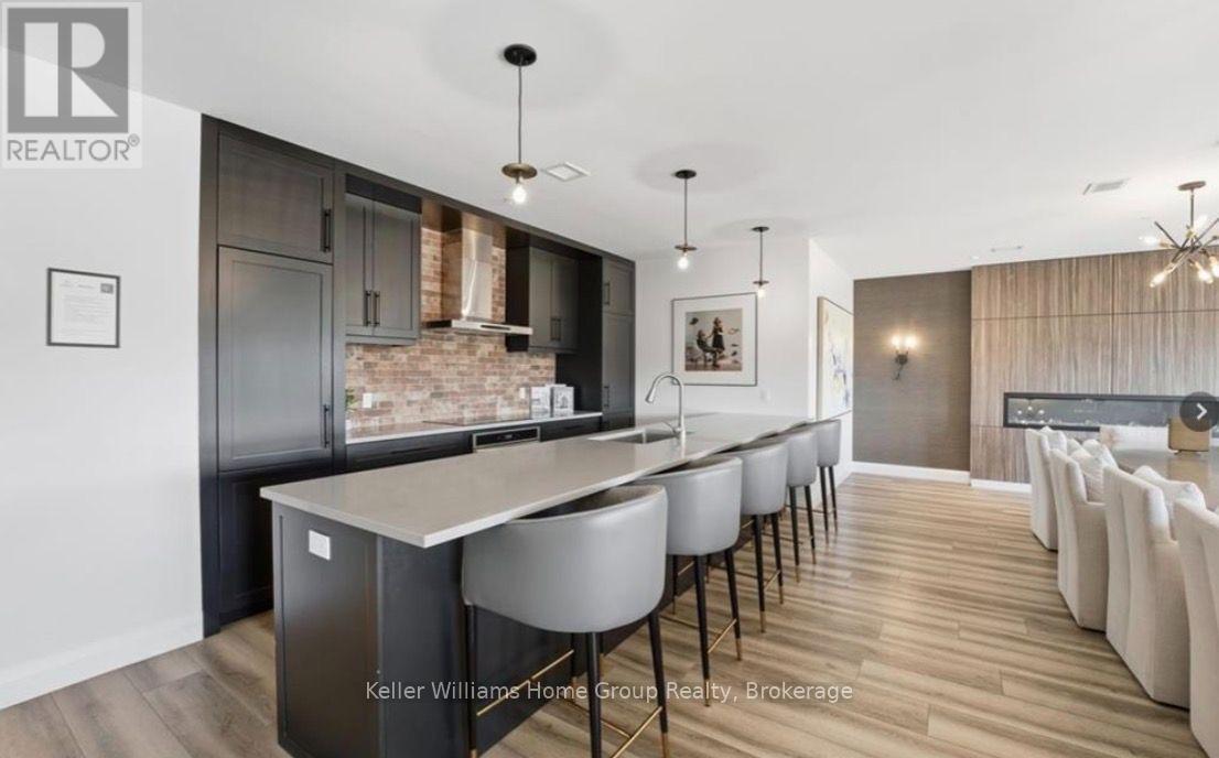 #713 50 GRAND AVENUE S - 16