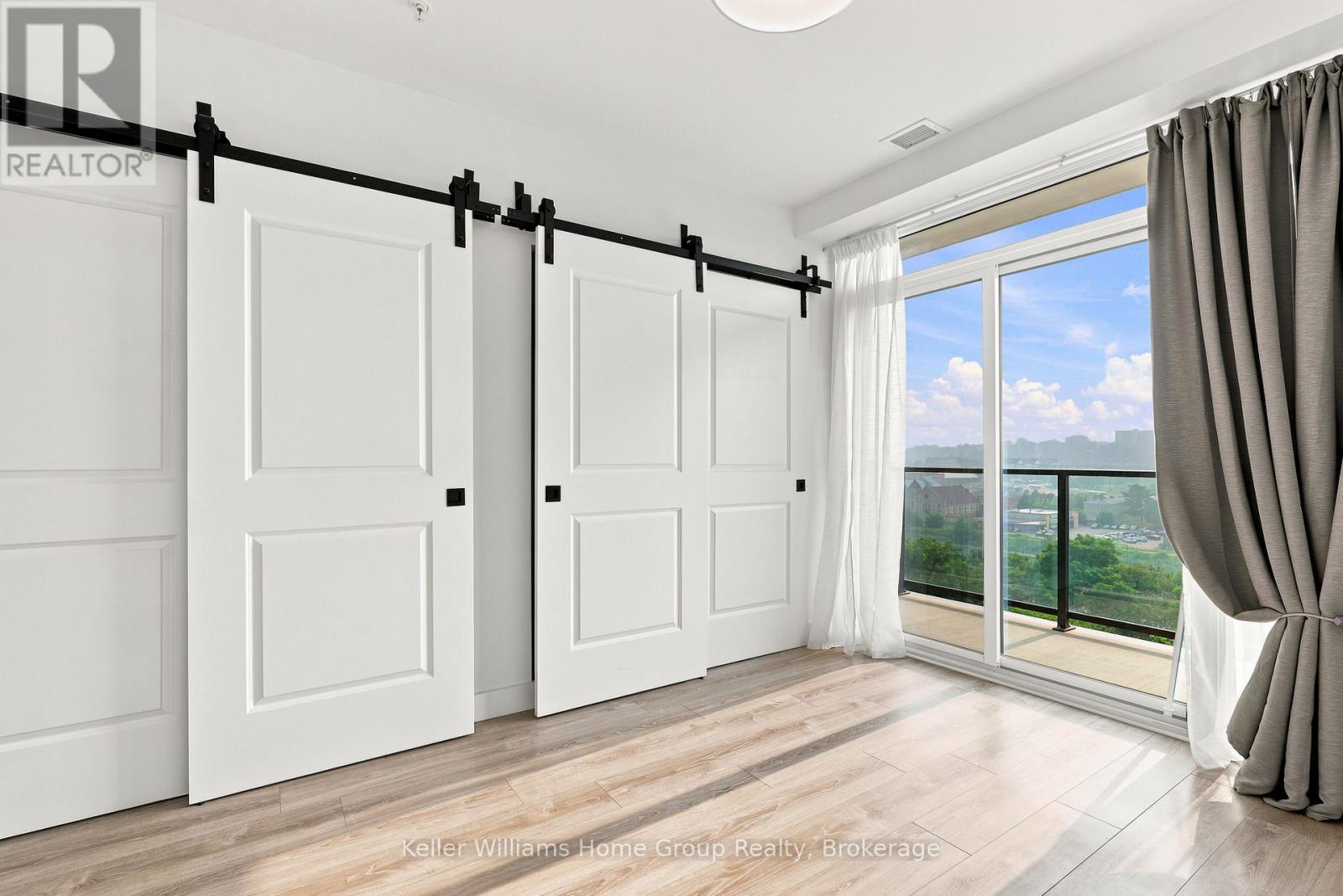 #713 50 GRAND AVENUE S - 30
