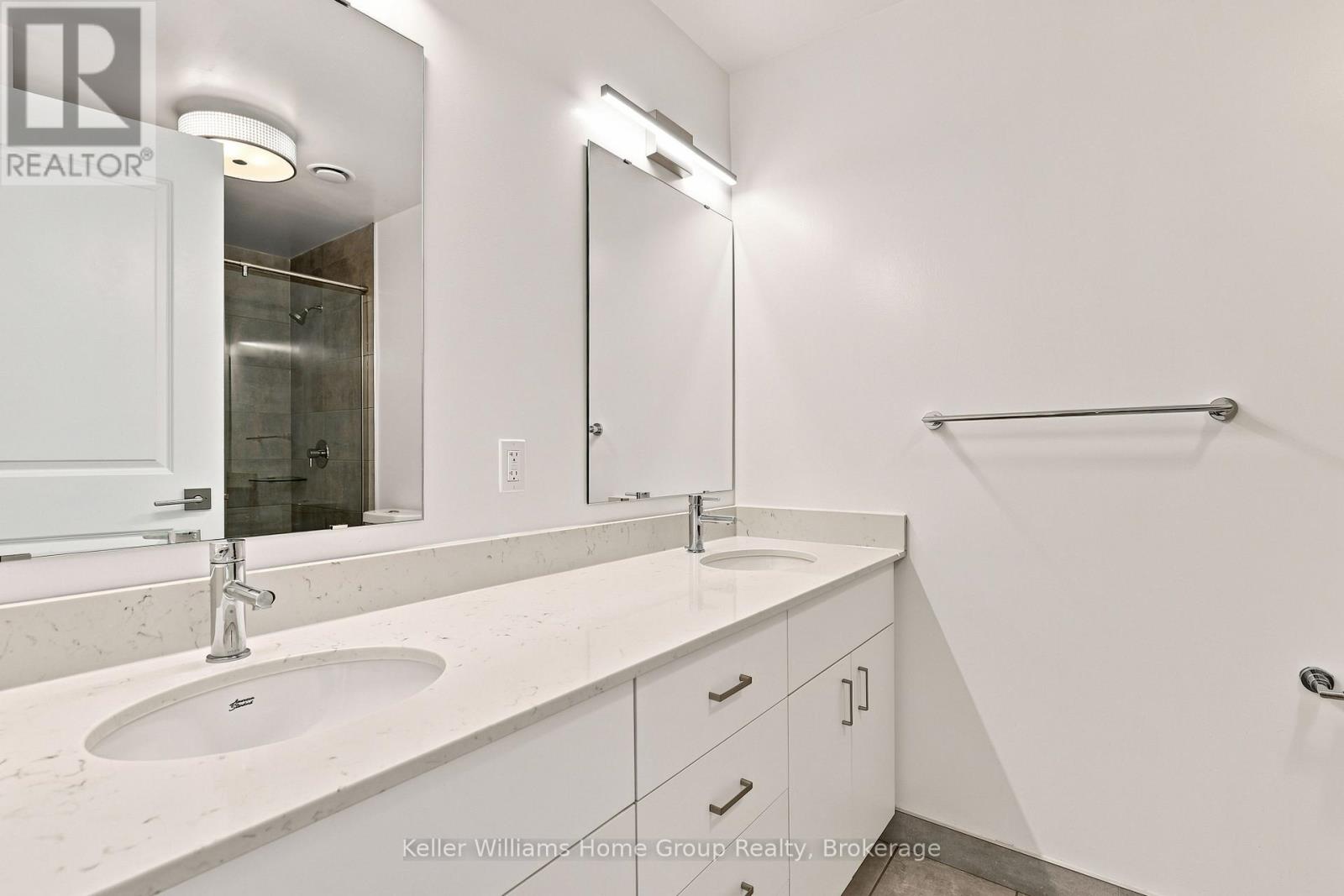 #713 50 GRAND AVENUE S - 33