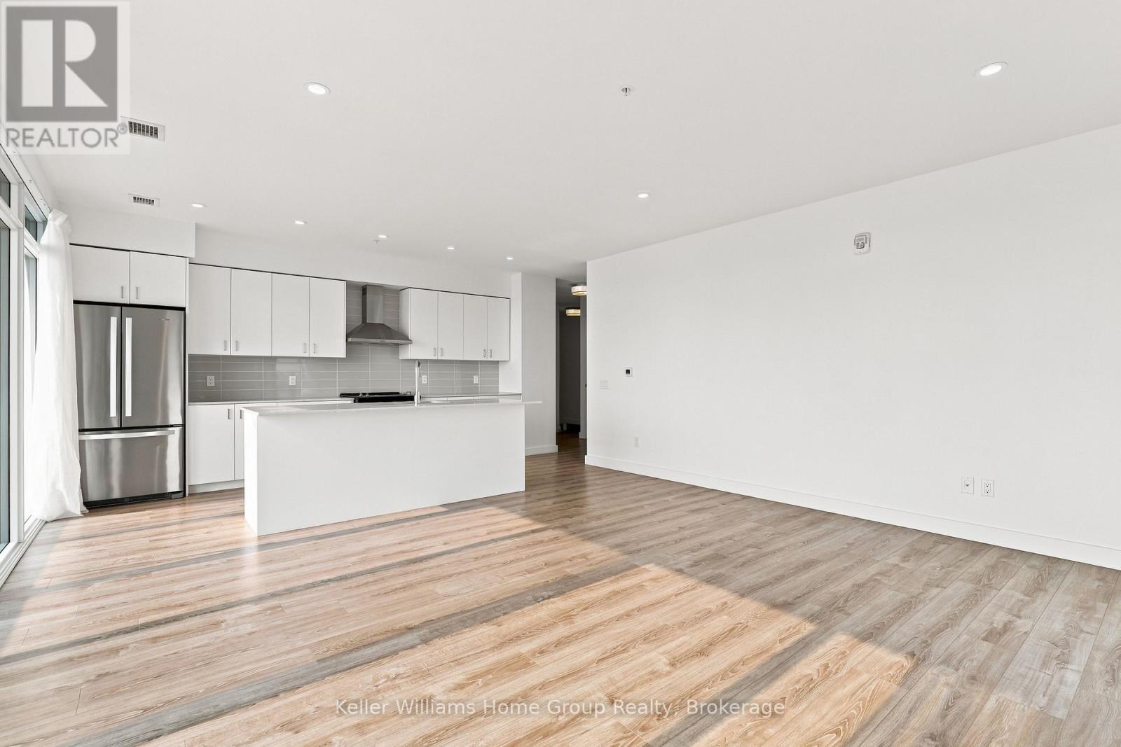 #713 50 GRAND AVENUE S - 6