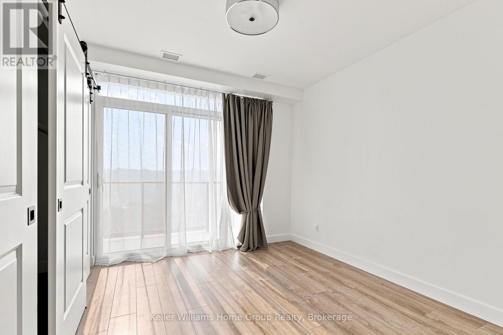 #713 50 GRAND AVENUE S - 8