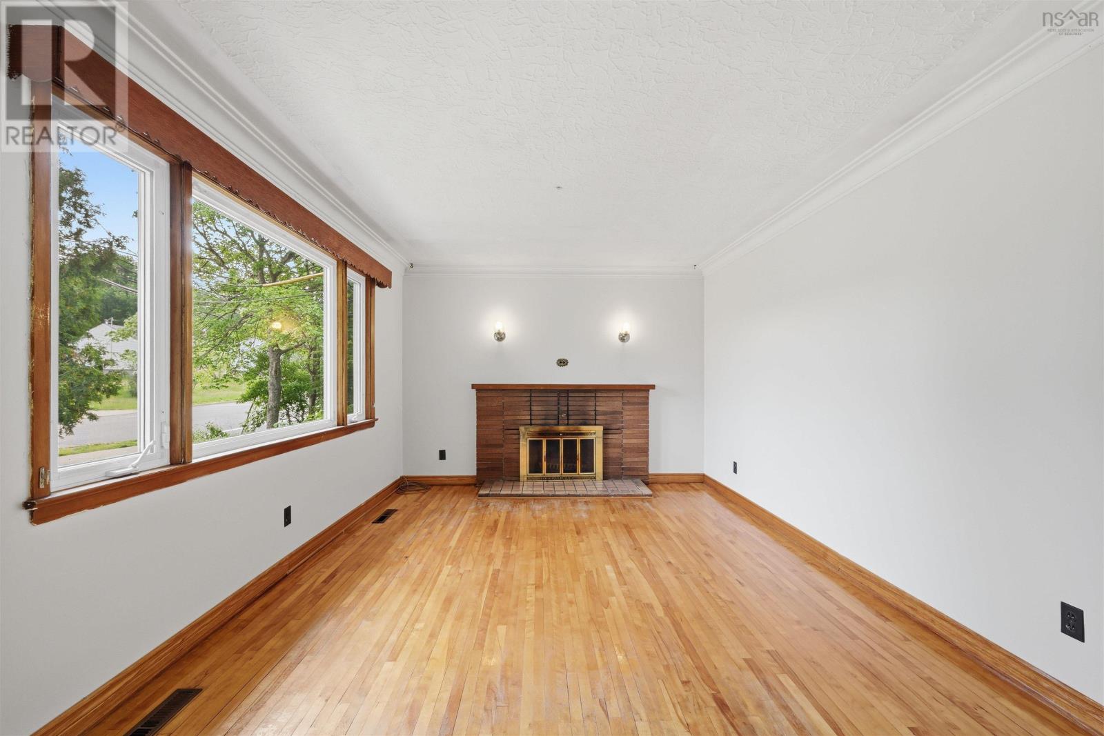 13 Brigadoon Avenue - 4