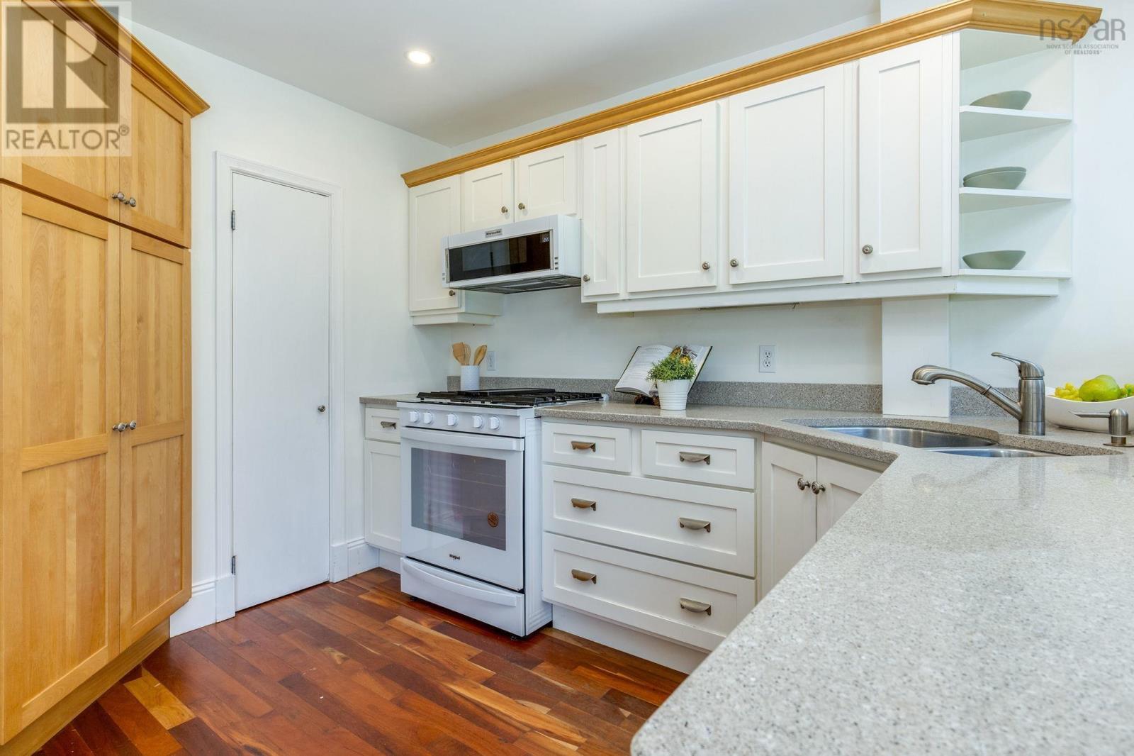 5525 Cabot Place - 13