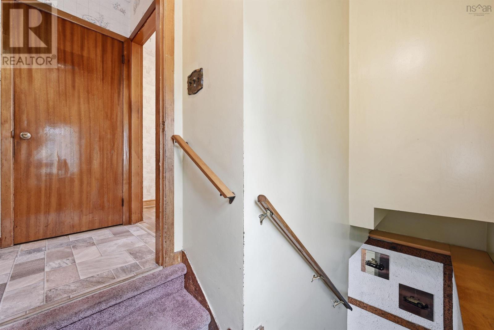 13 Brigadoon Avenue - 21