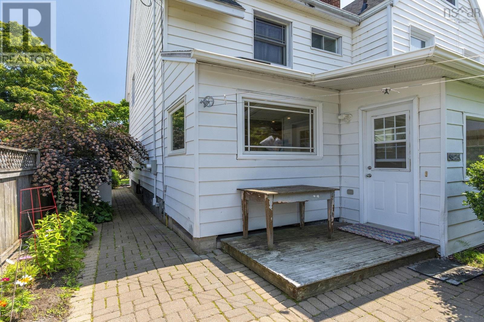 5525 Cabot Place - 40