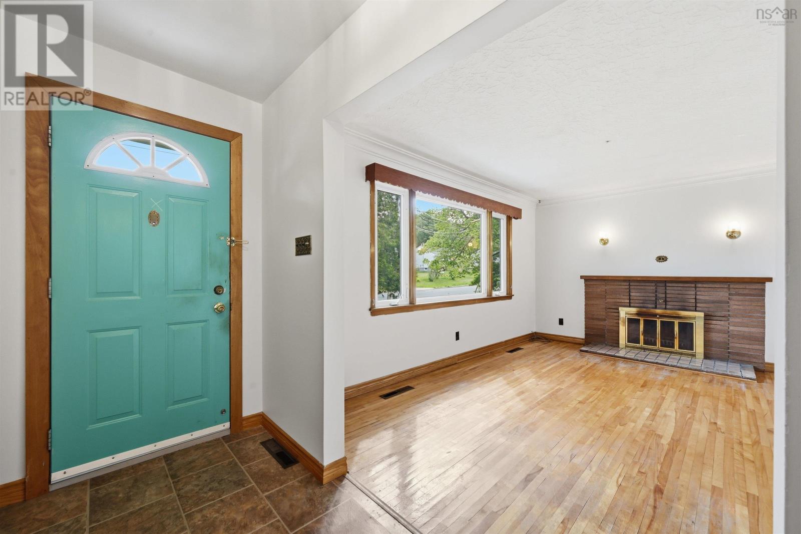 13 Brigadoon Avenue - 3