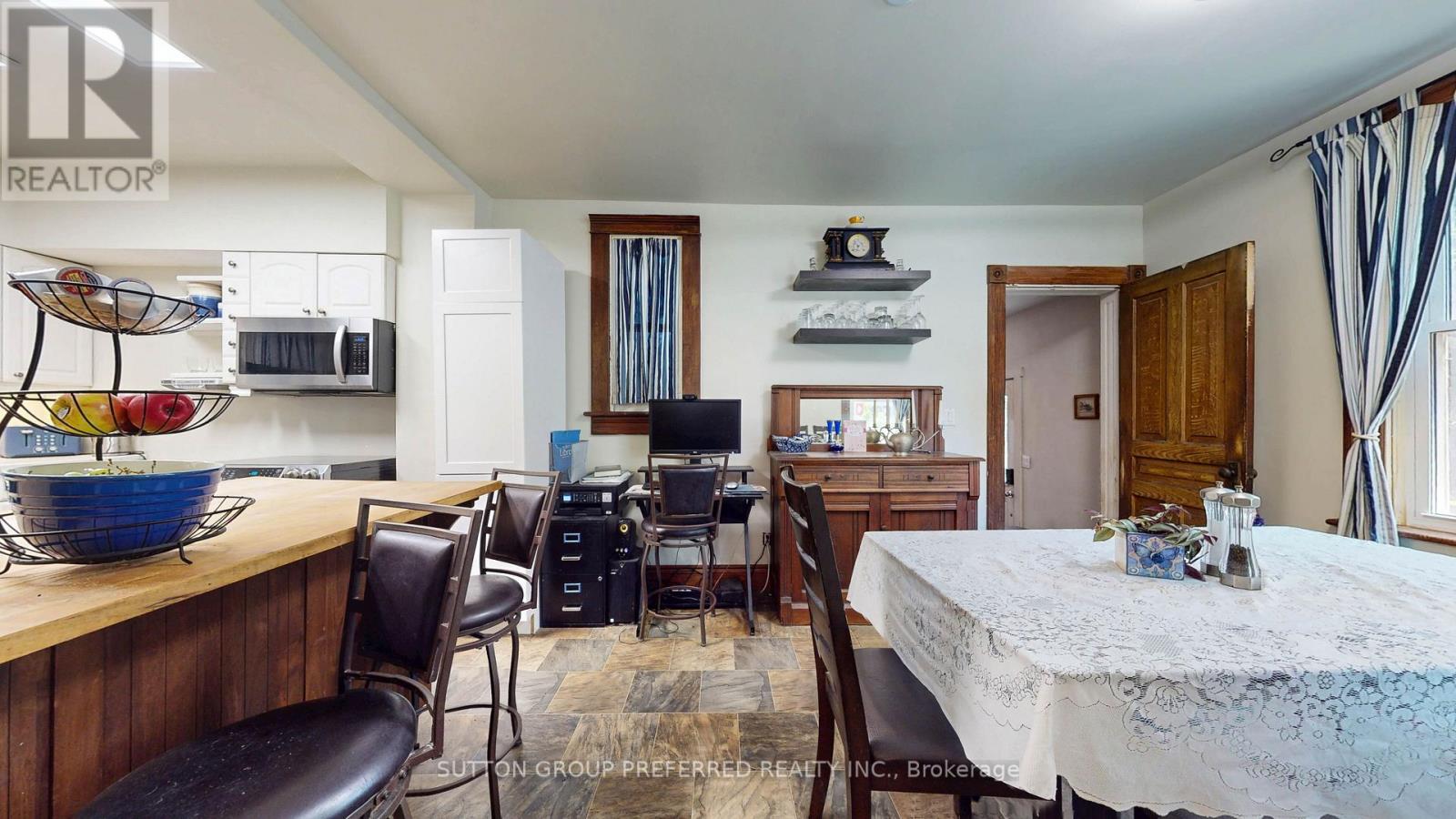 4242 COLONEL TALBOT ROAD - 12