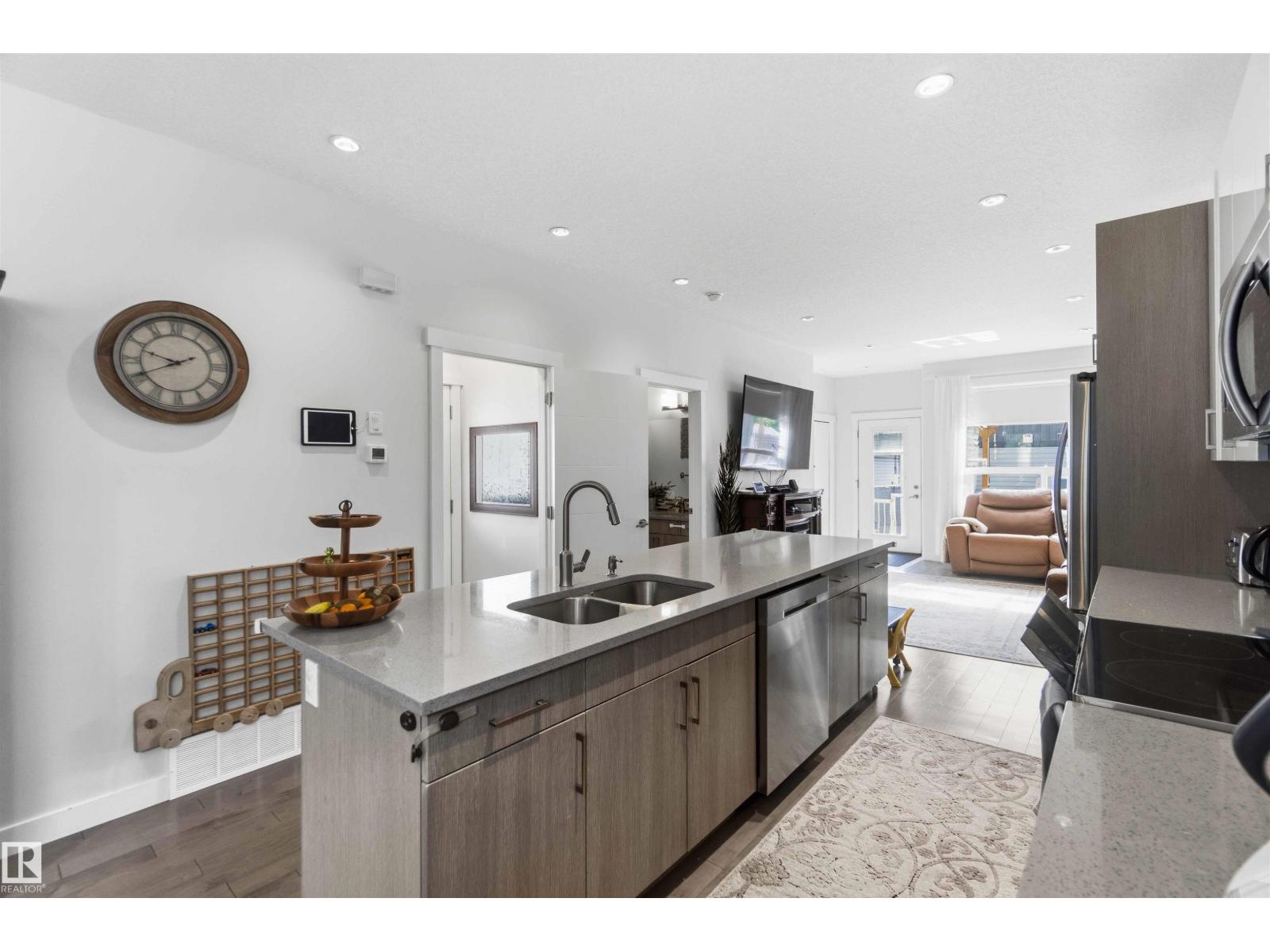 12929 122 ST NW - 22