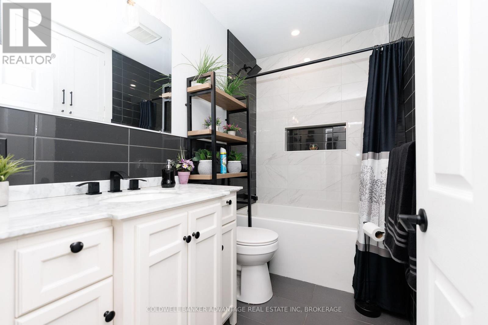 77 BALMORAL AVENUE - 22