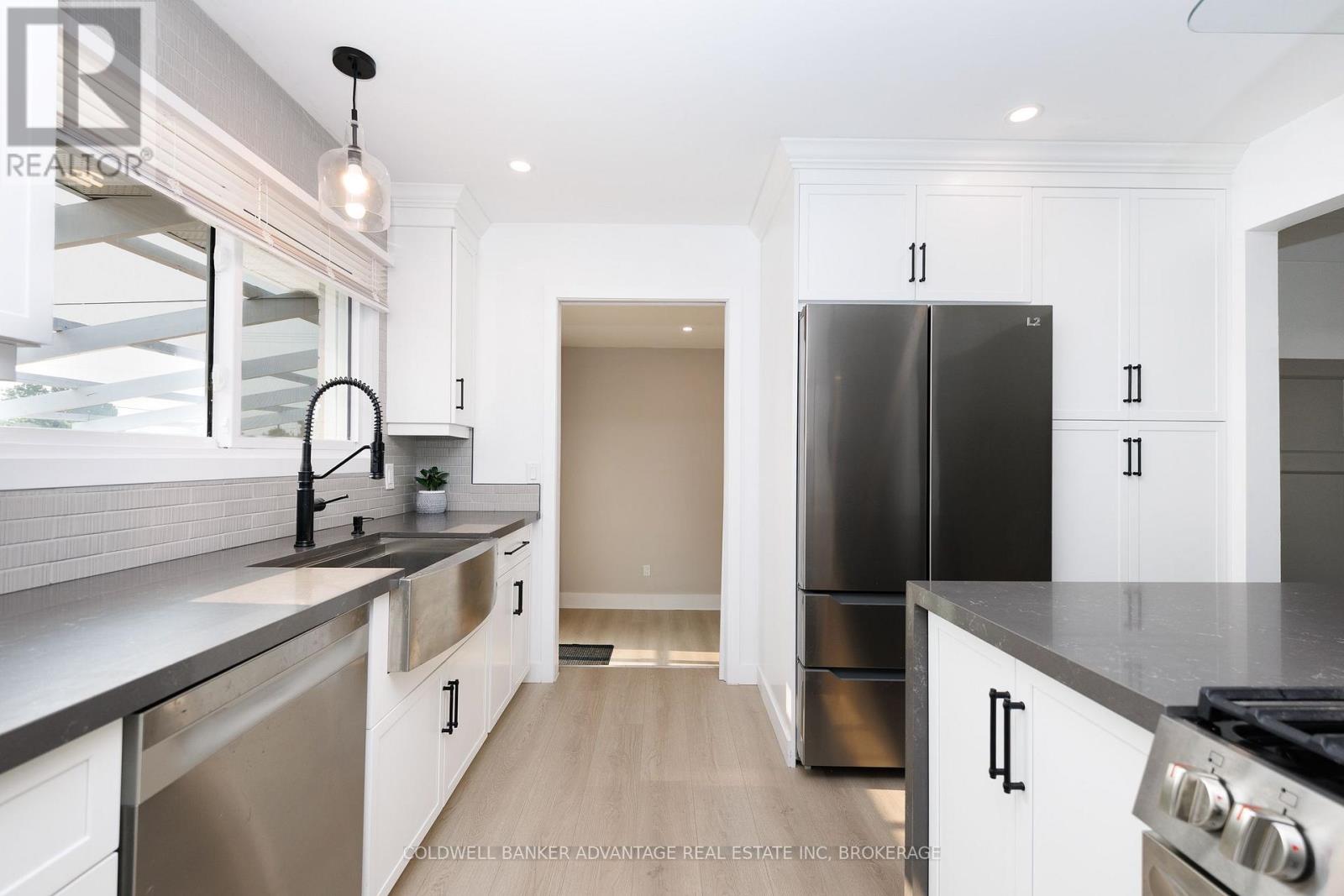 77 BALMORAL AVENUE - 13