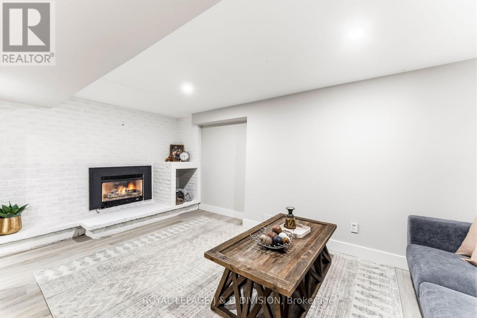 1893 SPRUCE HILL ROAD - 34
