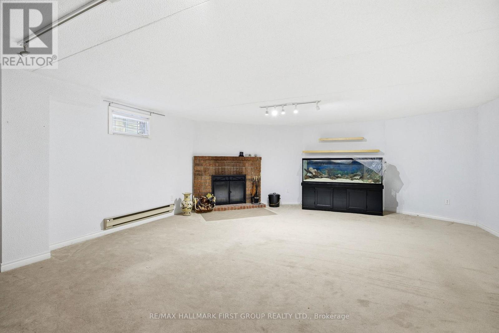 11 BOWERS COURT - 23