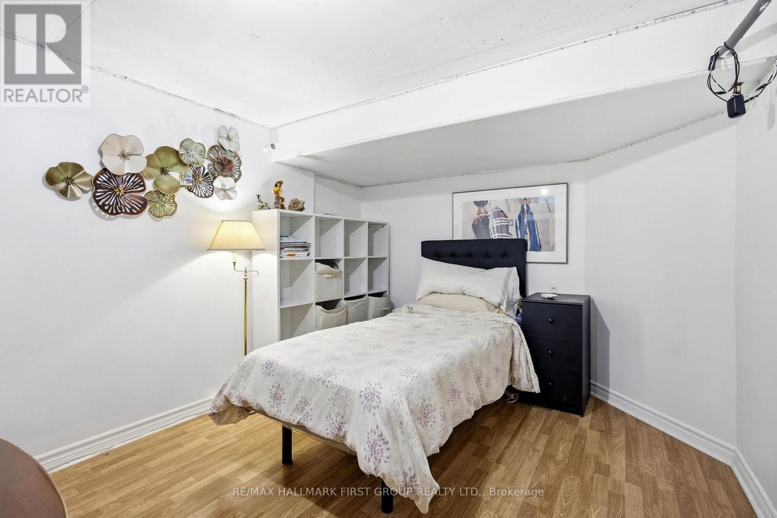 11 BOWERS COURT - 27