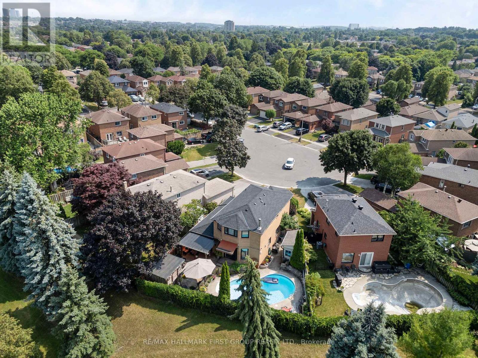 11 BOWERS COURT - 40