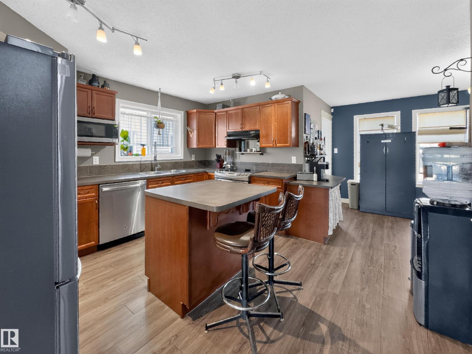 423 SUMMERTON CR - 10