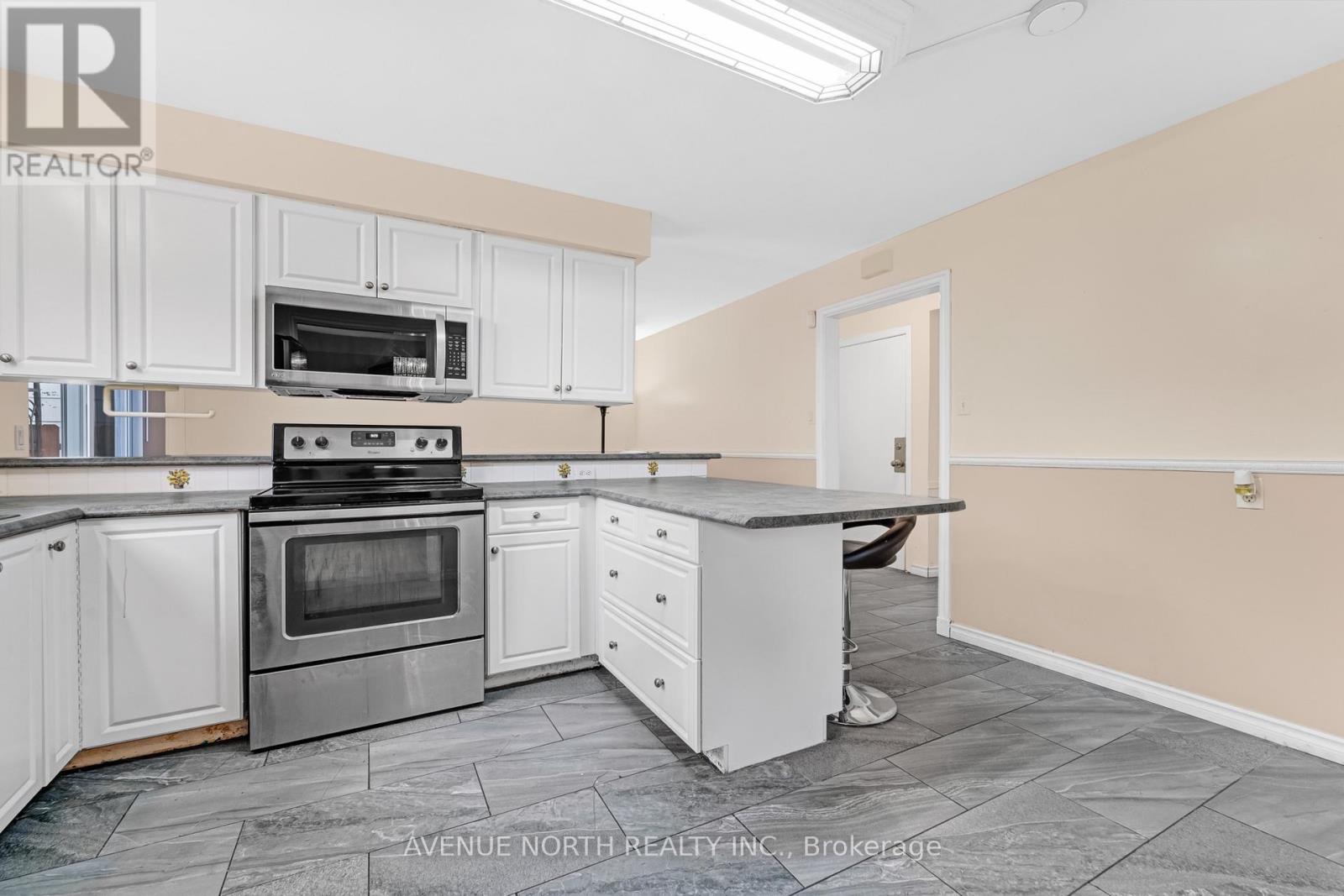 Condos for Rent in Ottawa – 3489 SOUTHGATE ROAD, Ottawa – By Peter Sagos - Image 9