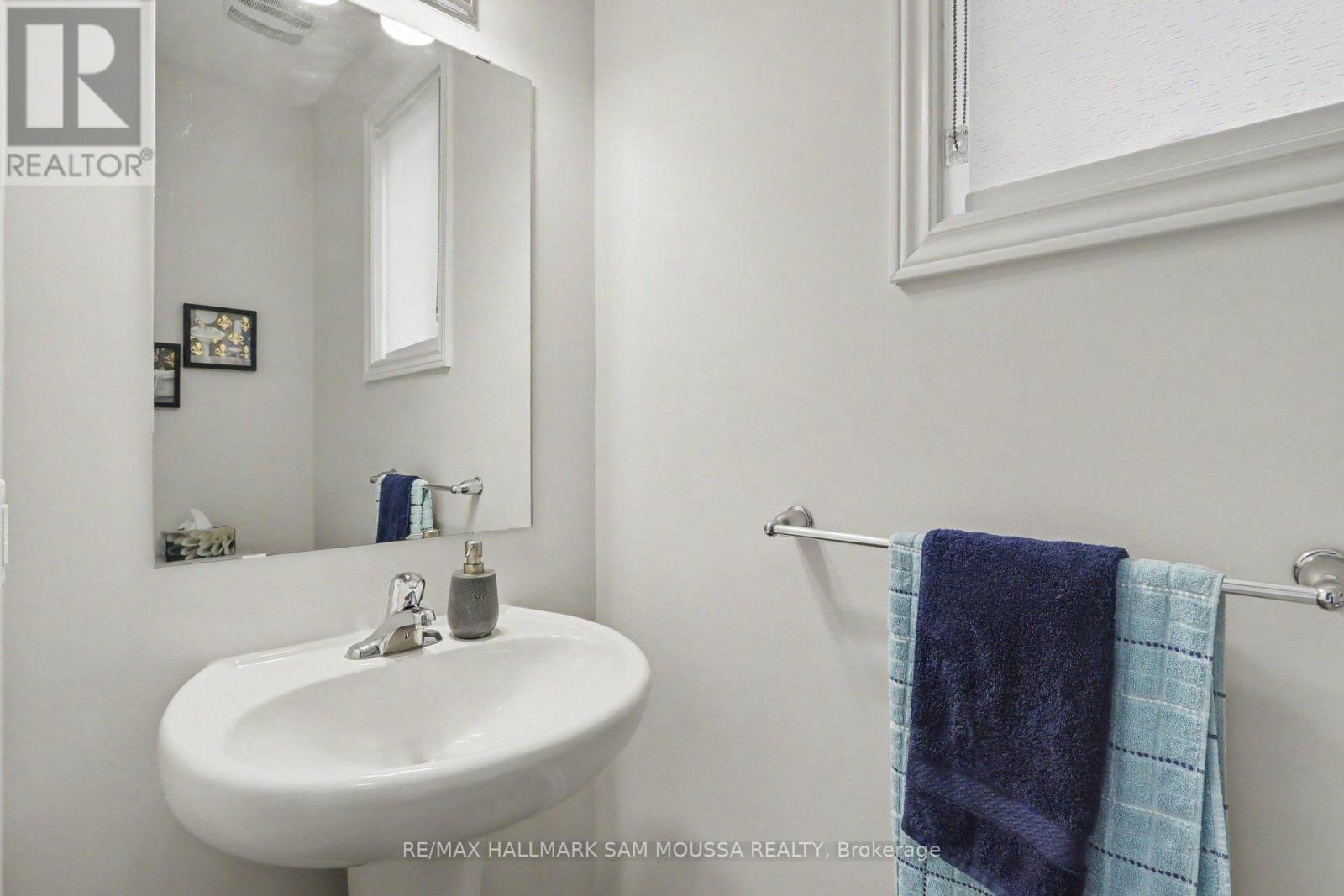 Condos for Rent in Ottawa – 211 TIM SHEEHAN PLACE, Ottawa – By Peter Sagos - Image 12