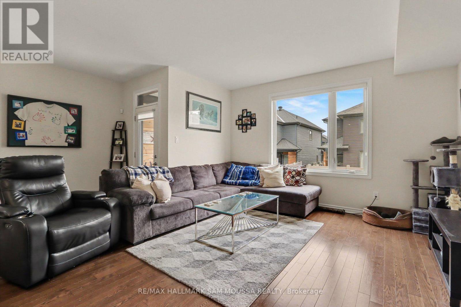 Condos for Rent in Ottawa – 211 TIM SHEEHAN PLACE, Ottawa – By Peter Sagos - Image 6