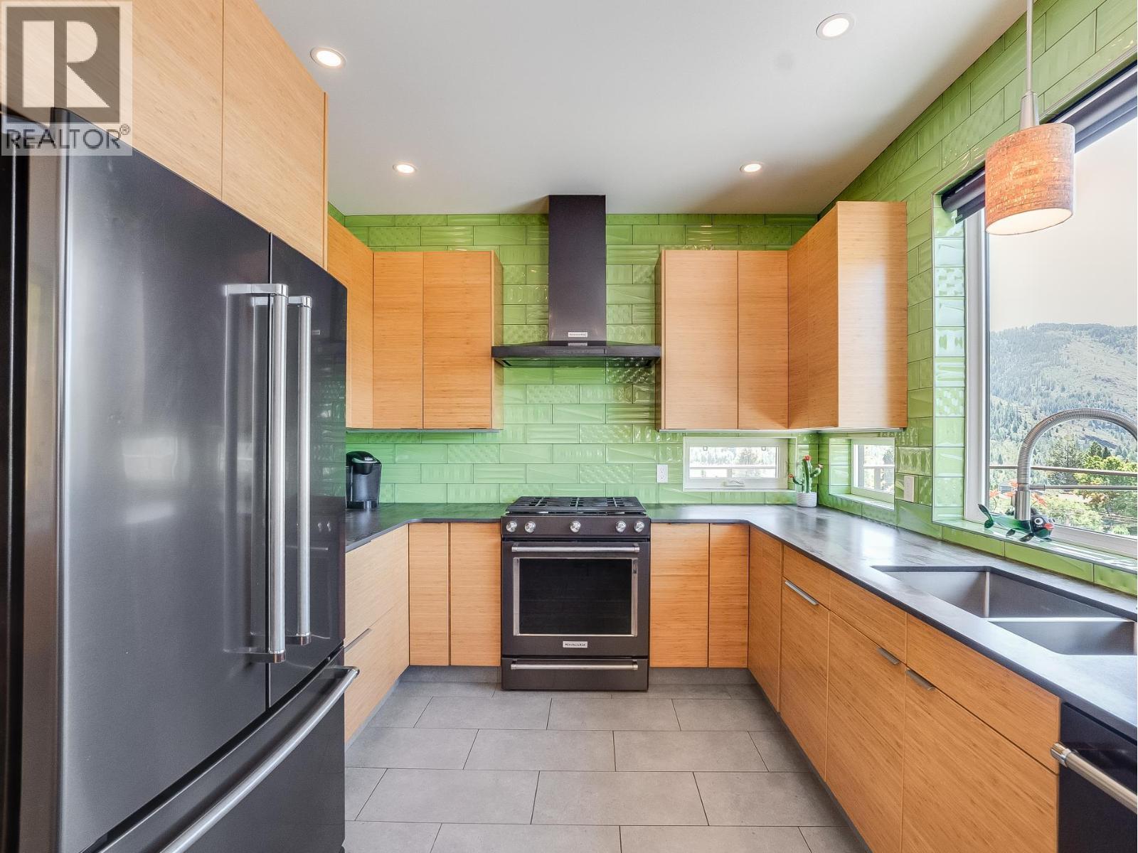 160 10th Avenue - 12