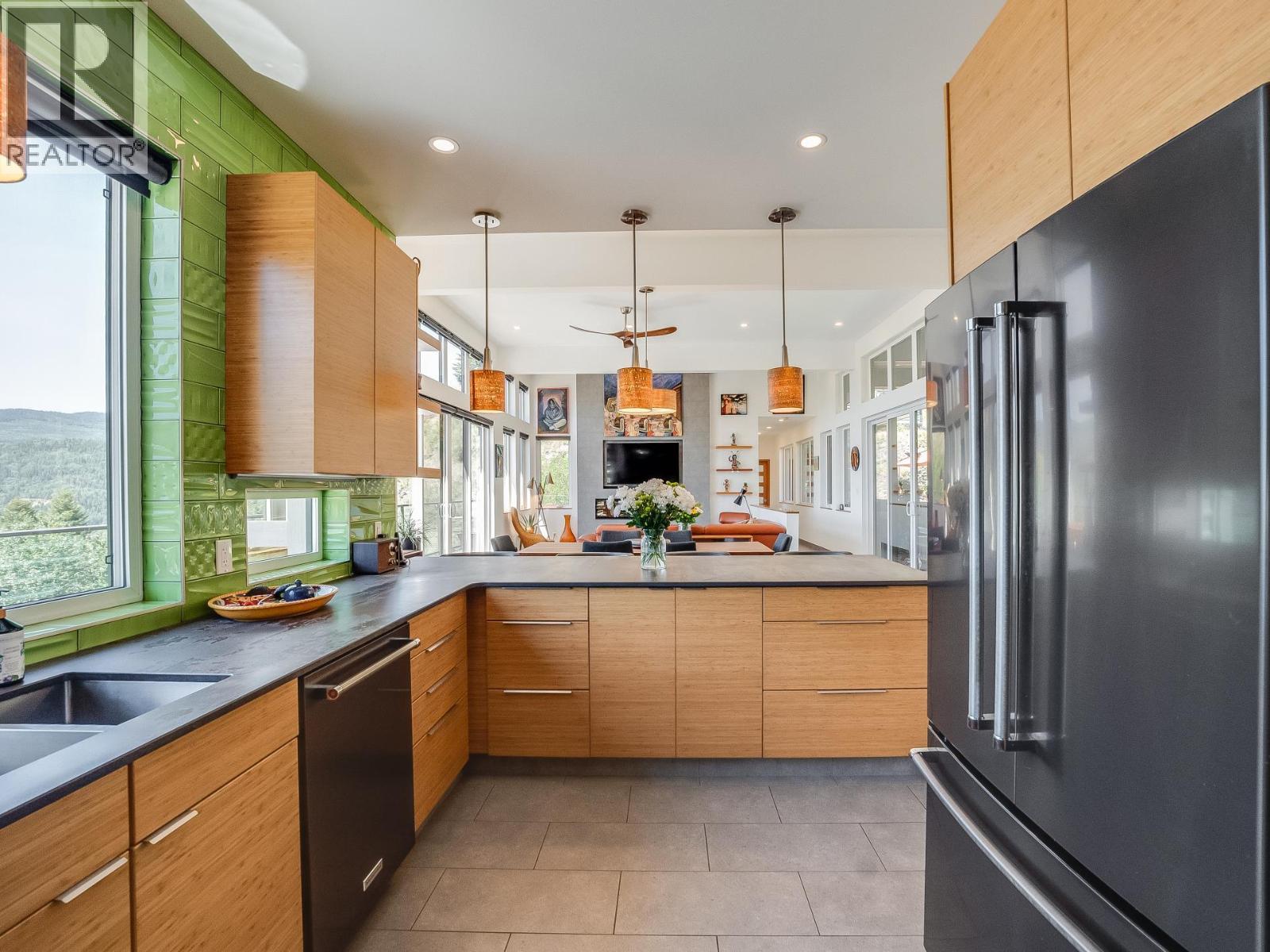 160 10th Avenue - 14