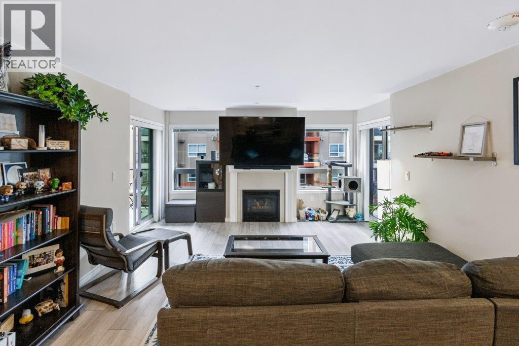 #706 3346 Skaha Lake Road - 2