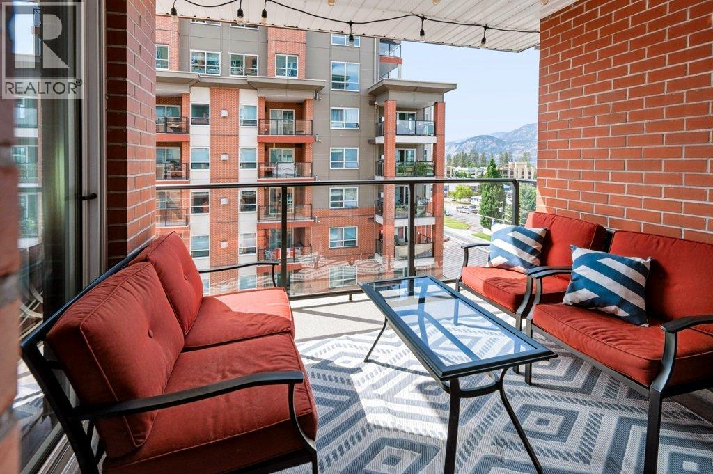 #706 3346 Skaha Lake Road - 3