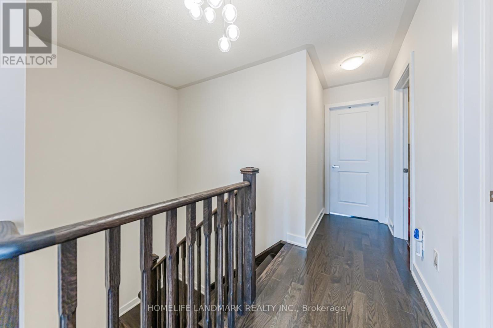 62 HELLIWELL CRESCENT - 20