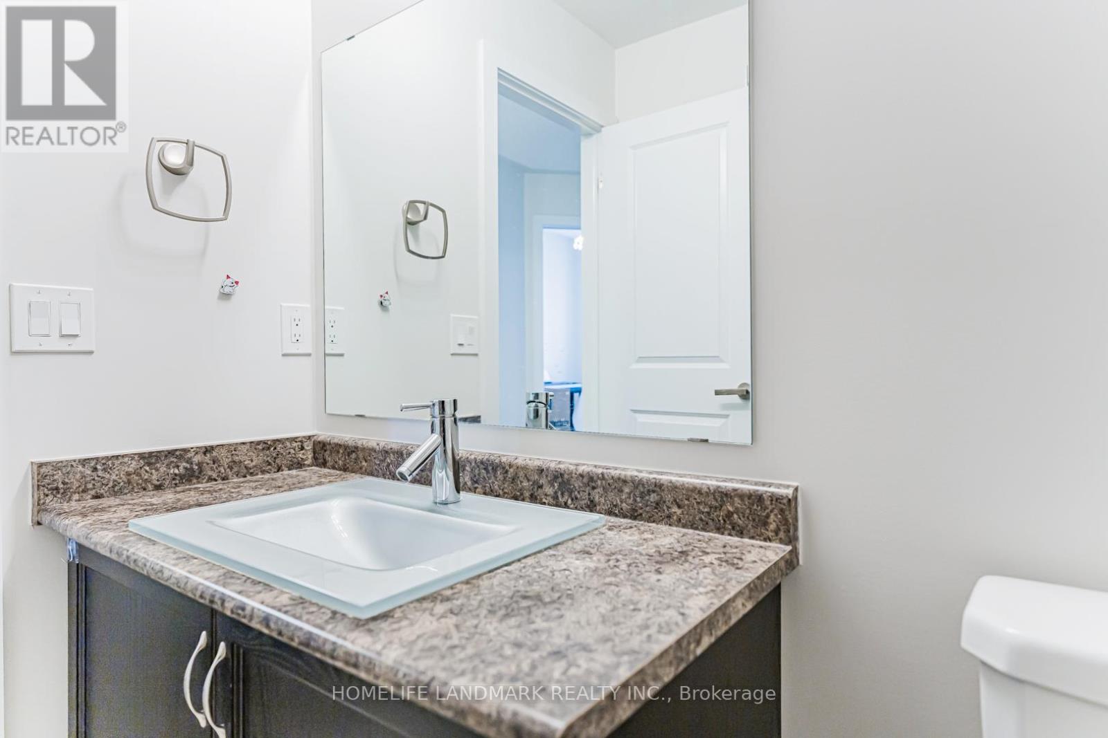 62 HELLIWELL CRESCENT - 29