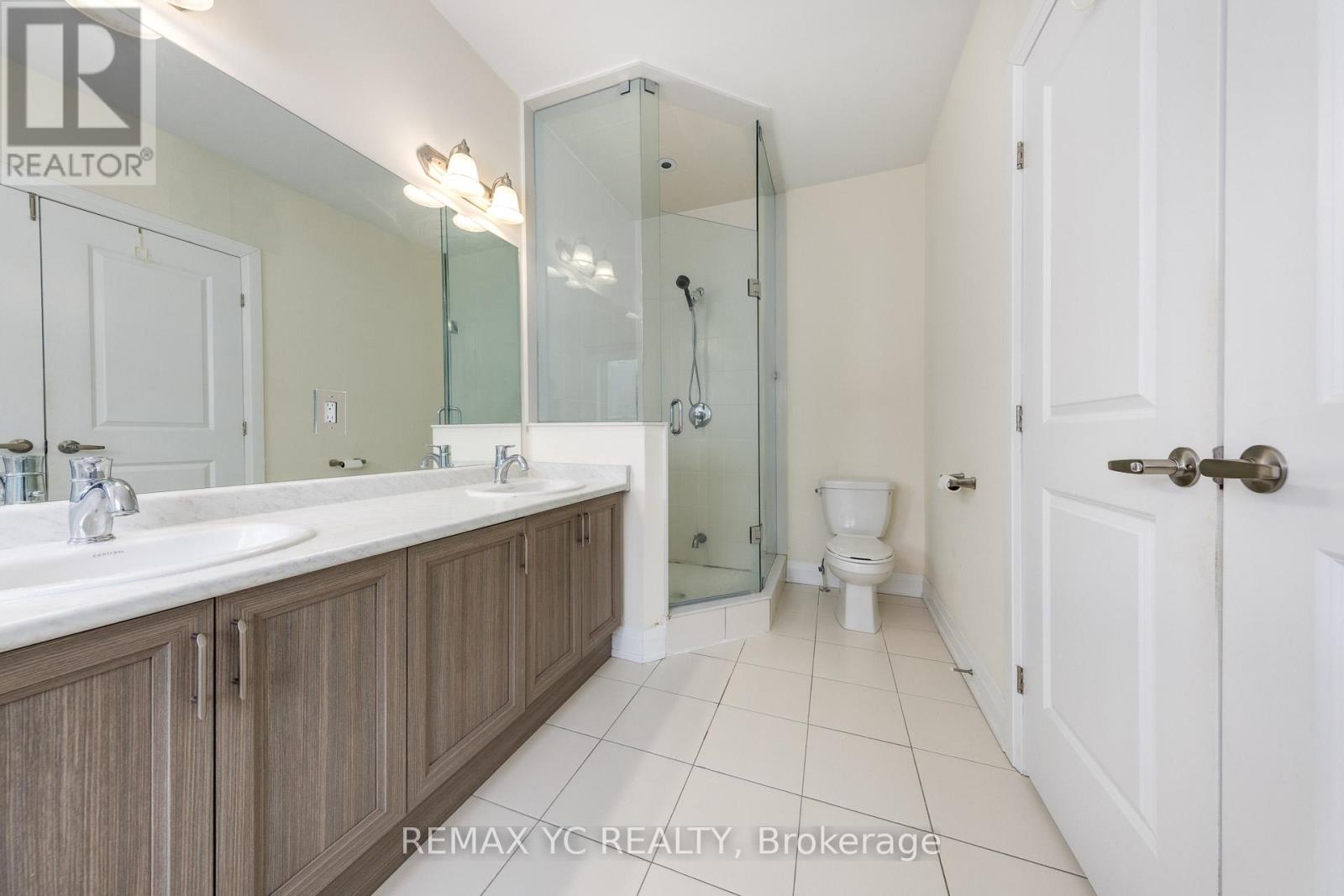 33 DUNCOMBE LANE - 26