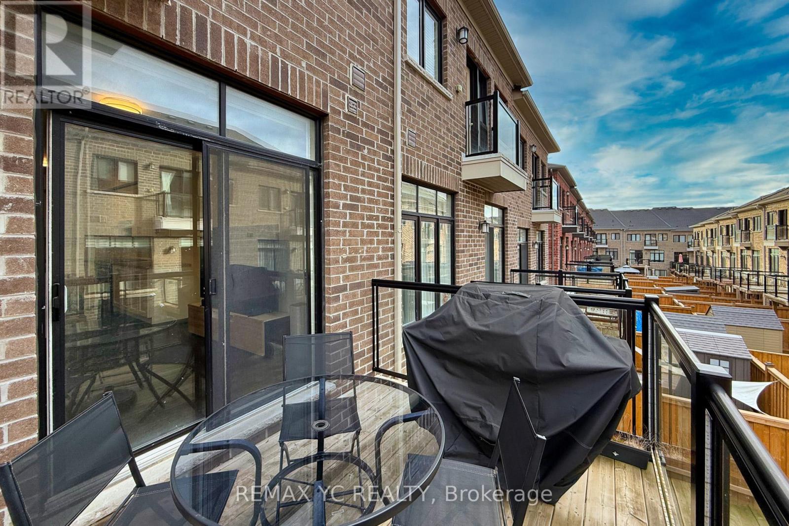 33 DUNCOMBE LANE - 39