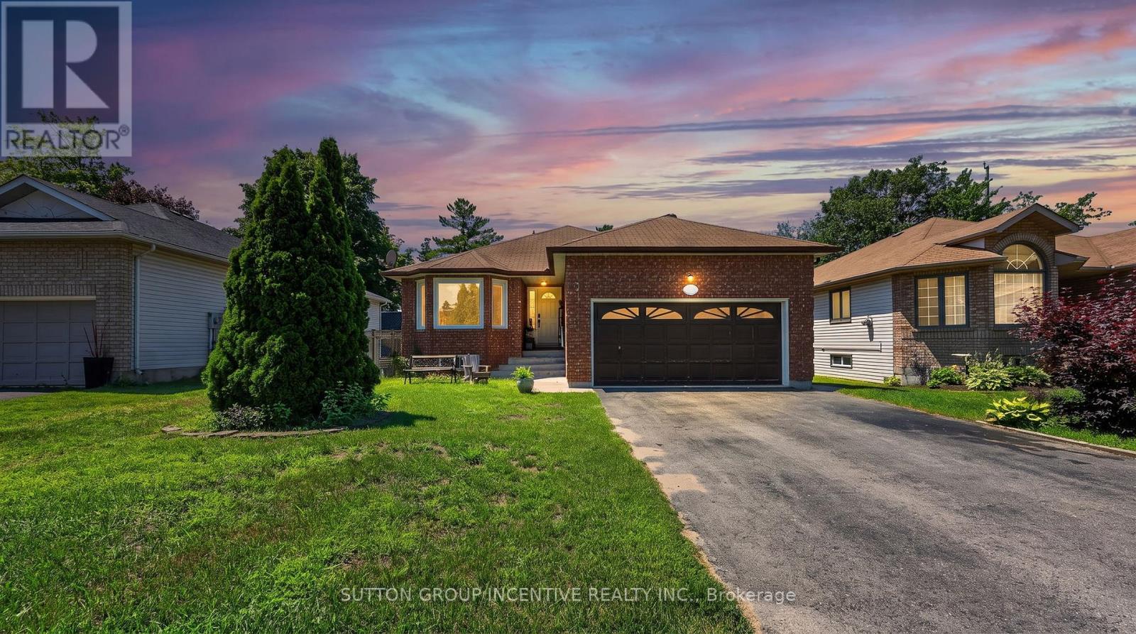 6 RIVERDALE DRIVE - 1