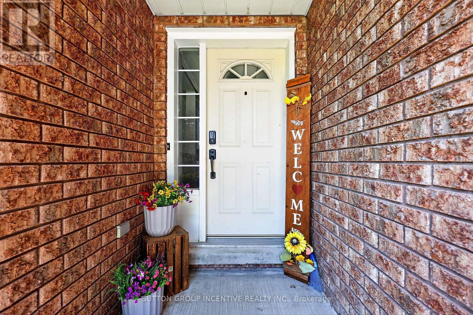 6 RIVERDALE DRIVE - 4