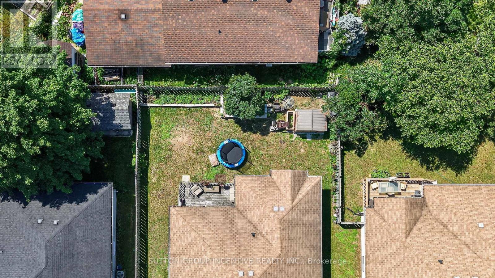 6 RIVERDALE DRIVE - 42