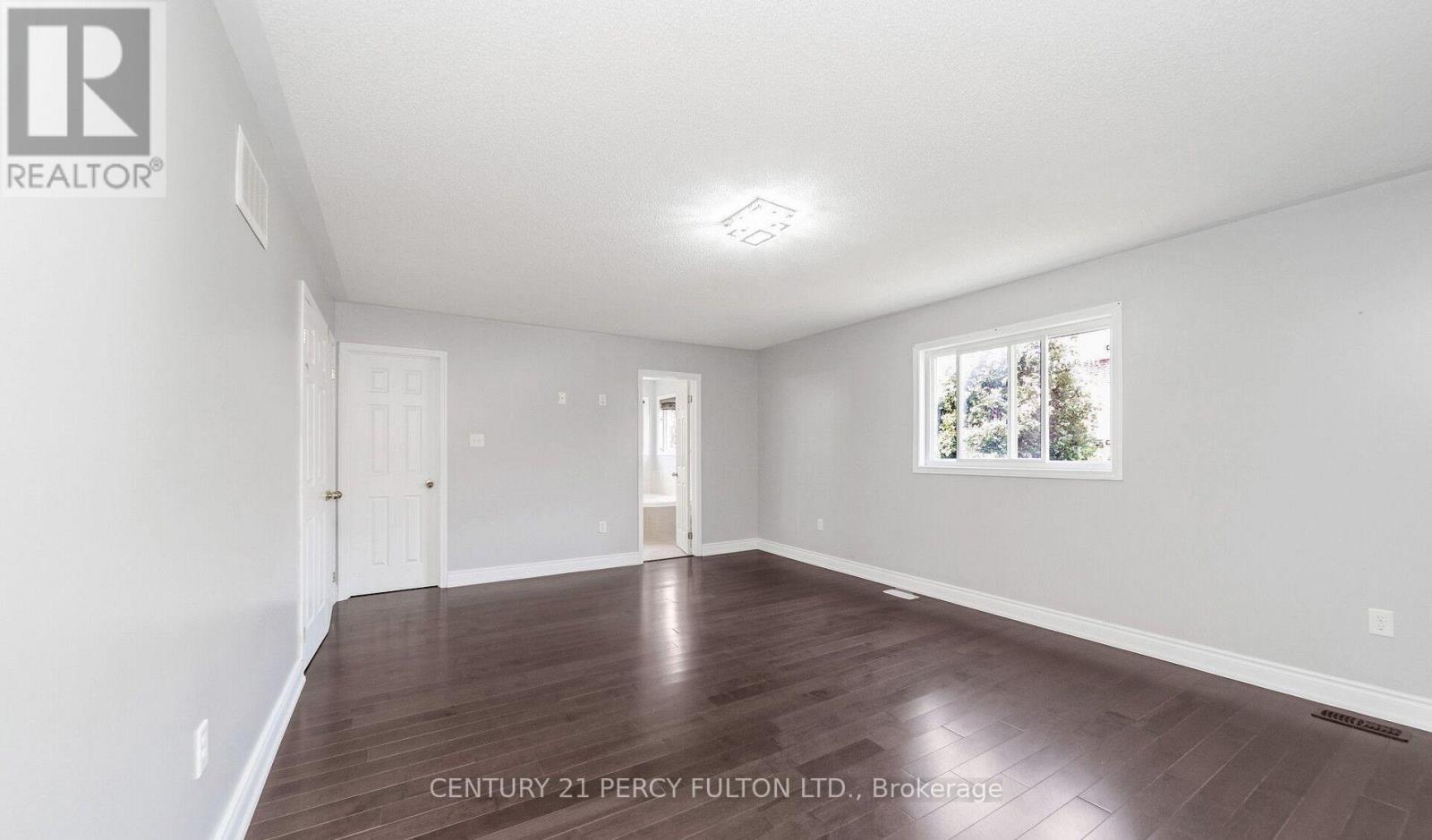 91 LAPRADE SQUARE - 39