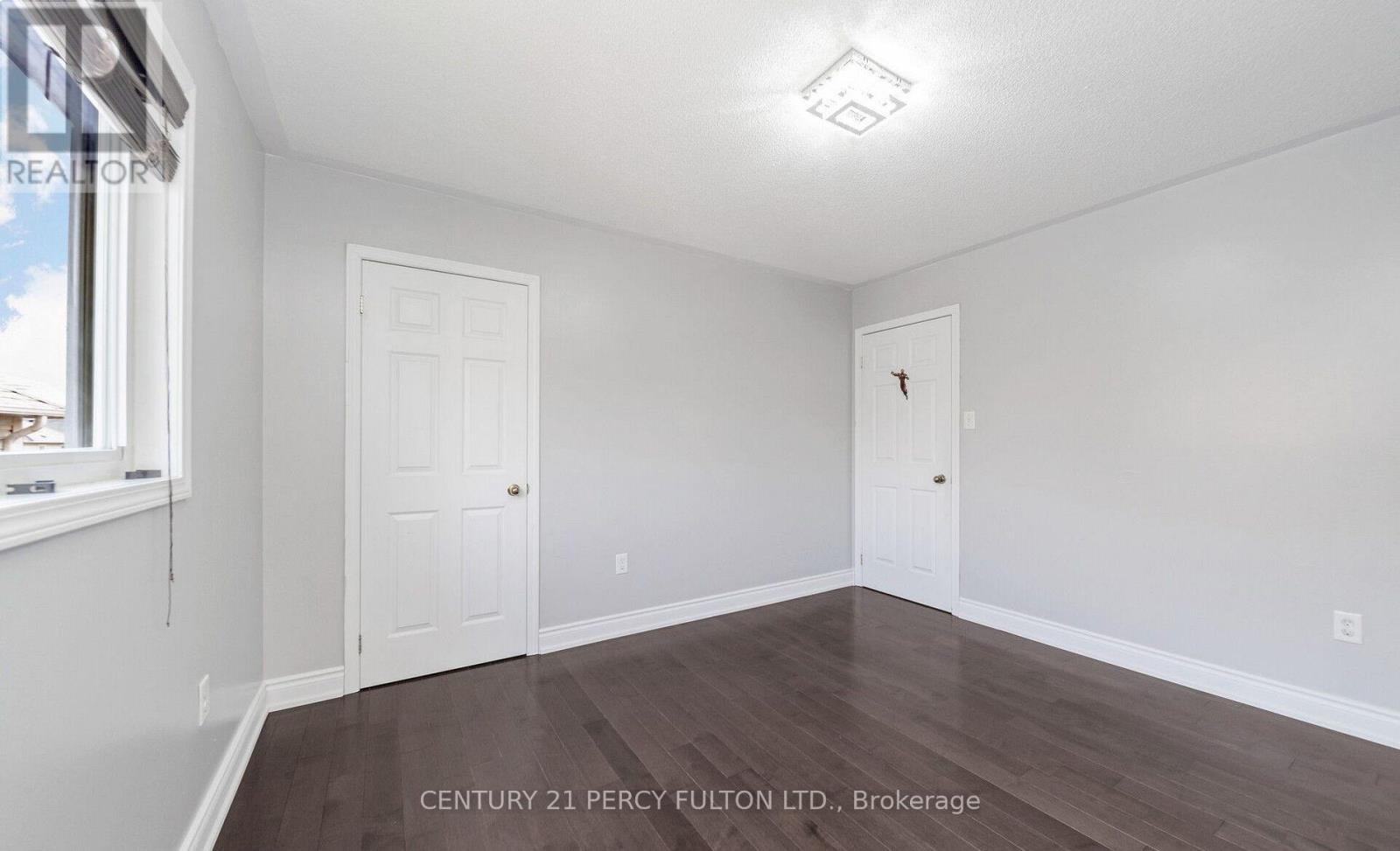 91 LAPRADE SQUARE - 23