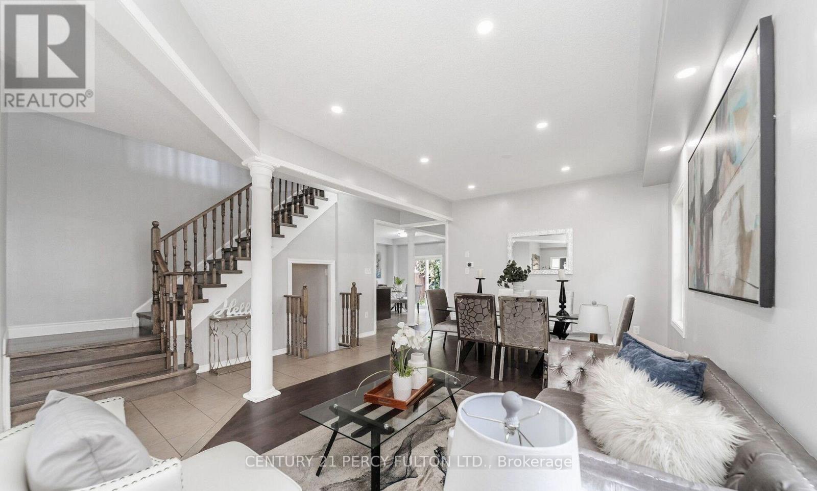 91 LAPRADE SQUARE - 9