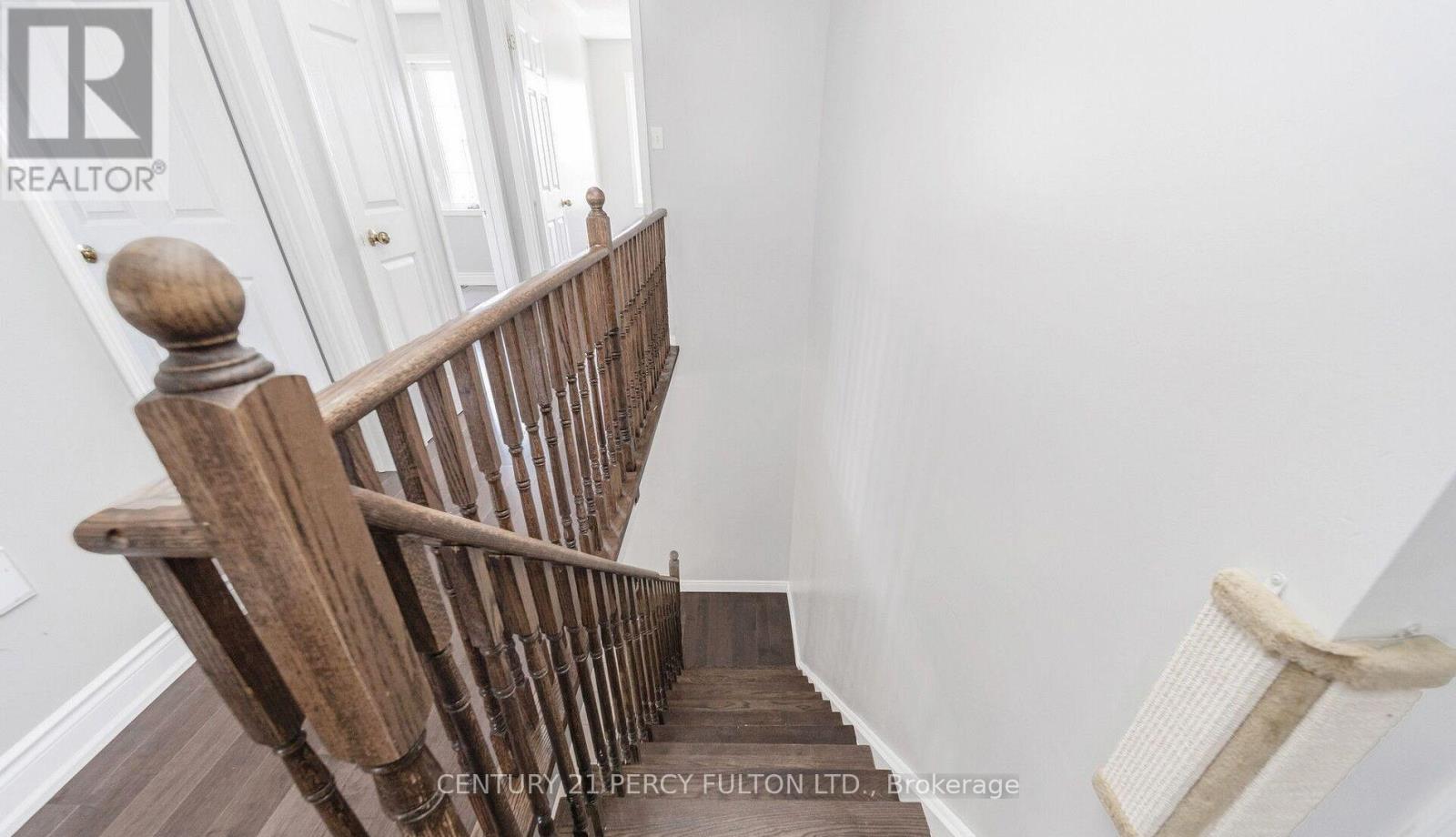 91 LAPRADE SQUARE - 36