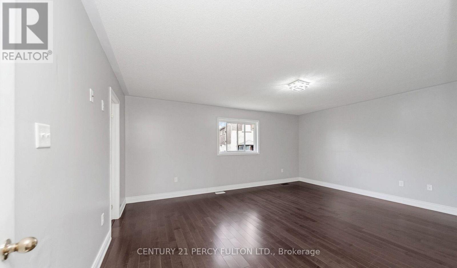 91 LAPRADE SQUARE - 37