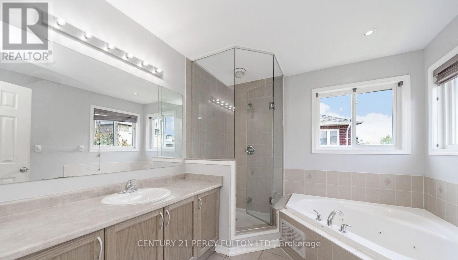 91 LAPRADE SQUARE - Image 41