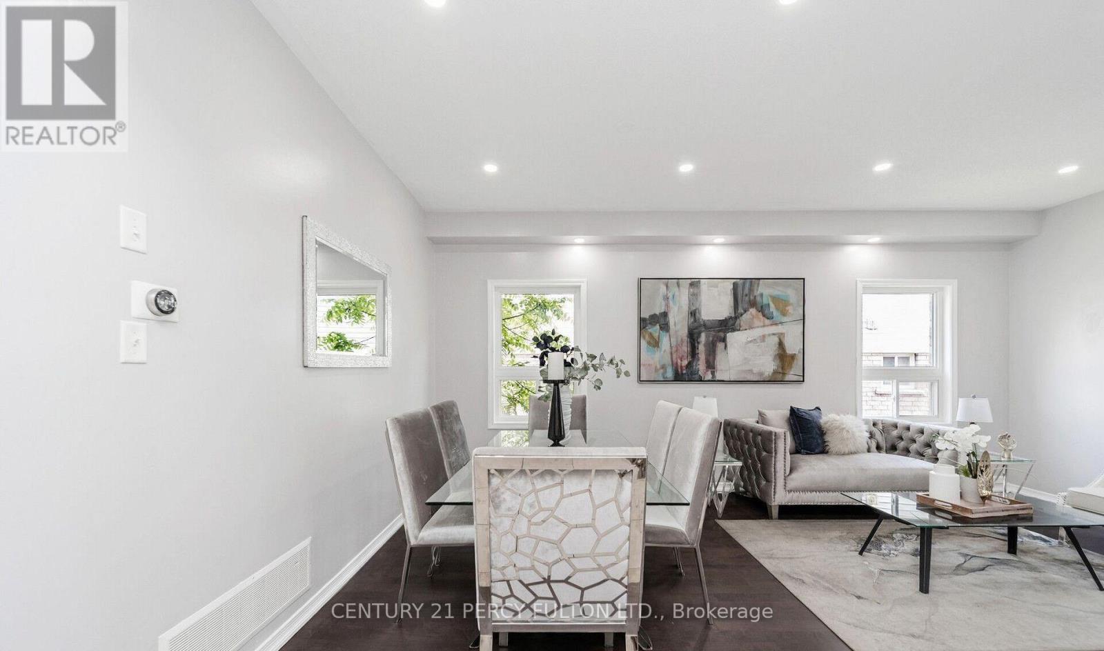 91 LAPRADE SQUARE - 18