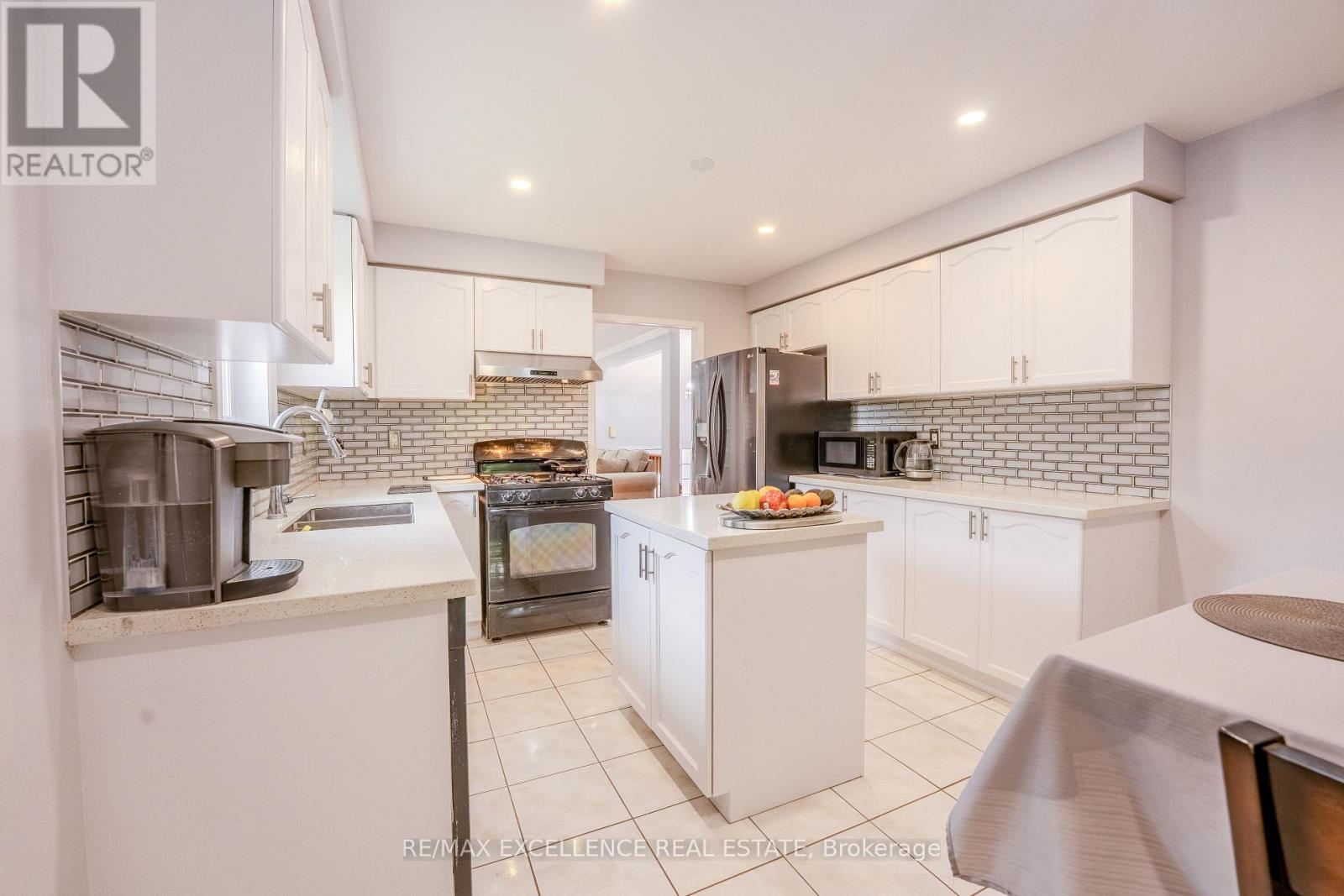 48 RIDGEMORE CRESCENT - 13