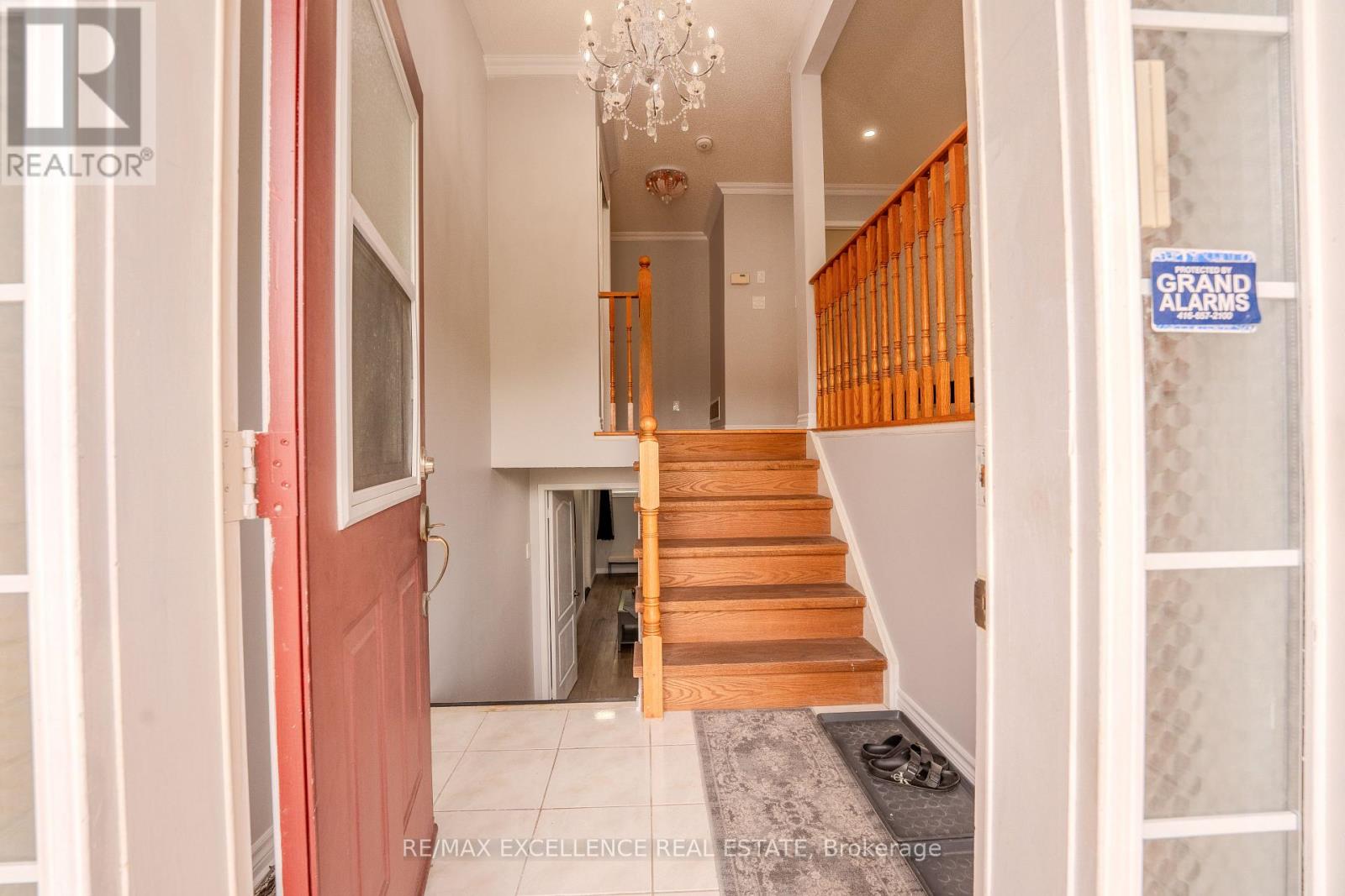 48 RIDGEMORE CRESCENT - 2