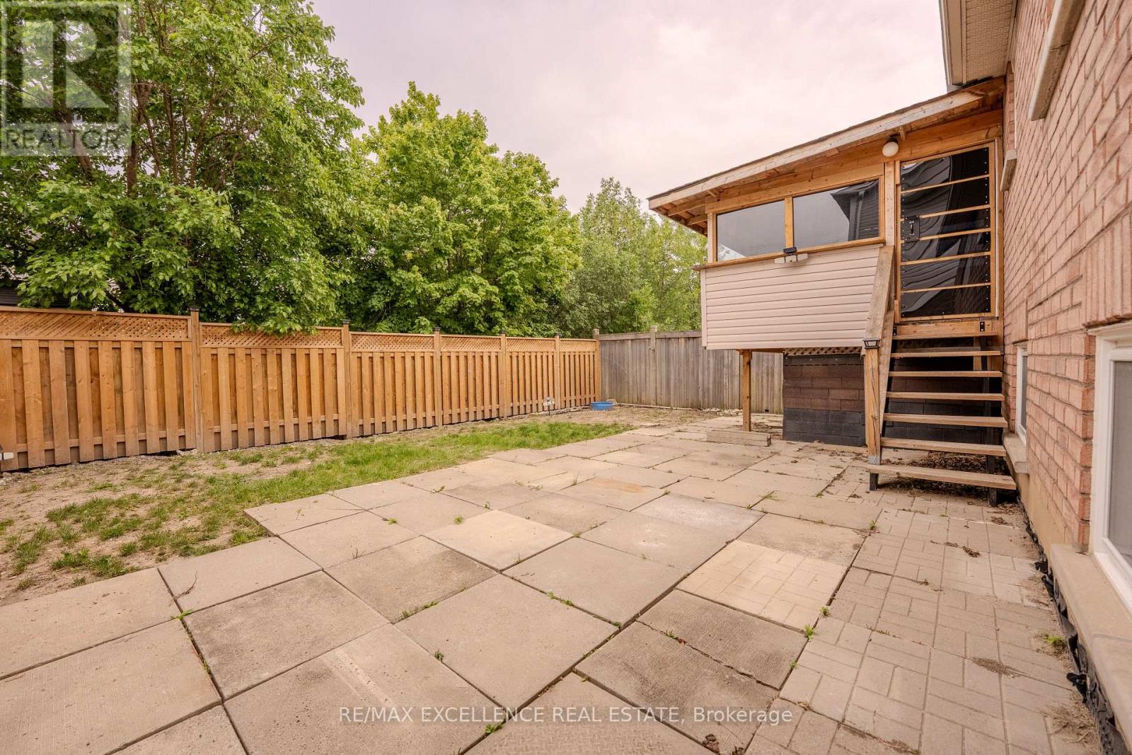 48 RIDGEMORE CRESCENT - 28