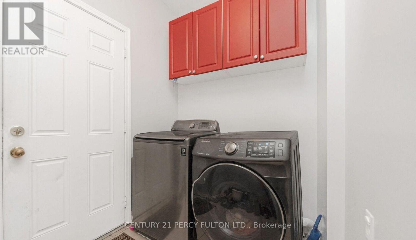 91 LAPRADE SQUARE - 43