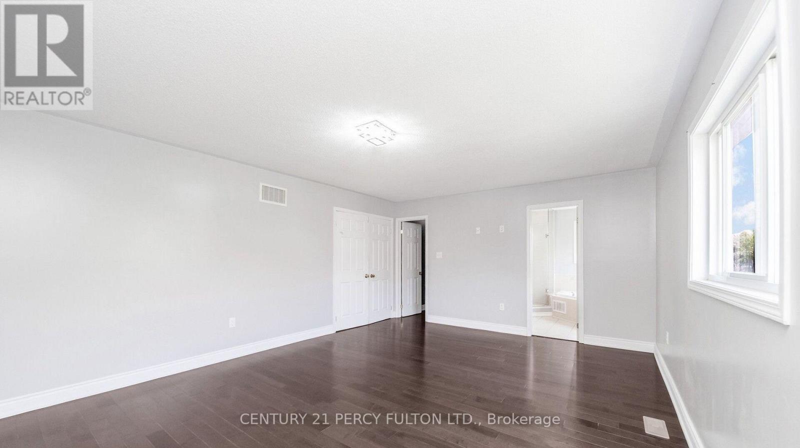 91 LAPRADE SQUARE - 34