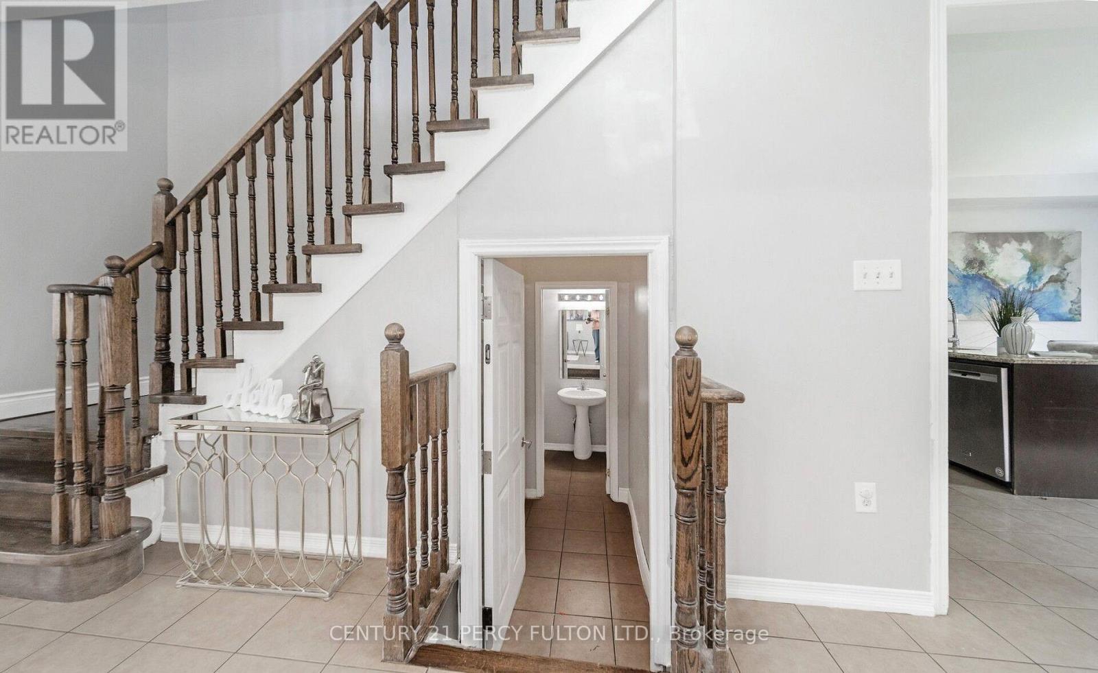 91 LAPRADE SQUARE - 8